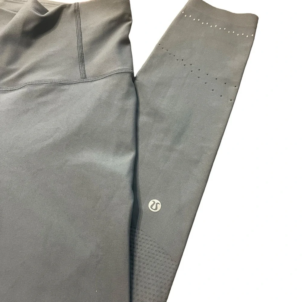 Lululemon Zoned In Tight leggings Moon Phase size 6